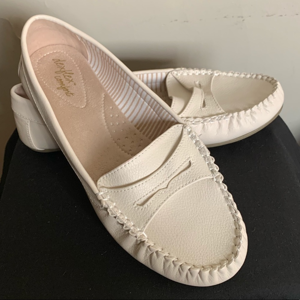 12 Cream DexFlex Comfort Loafers